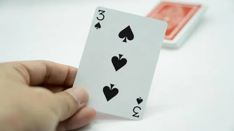 Giải đáp nhanh về 3 bích là gì