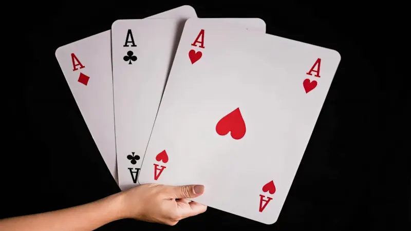 Ưu điểm vượt trội của chiến thuật sáp 3 con át